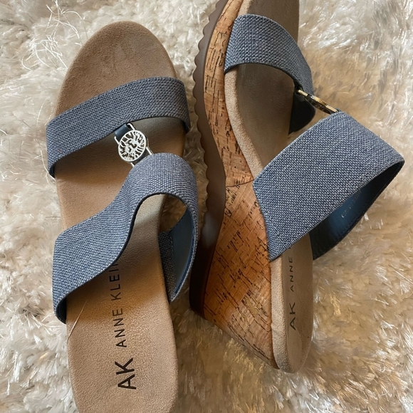 Anne Klein Women's Blue Sandals - Picture 6 of 7